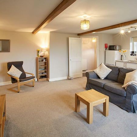 Host & Stay - Cosy Cottage Emley Exterior foto