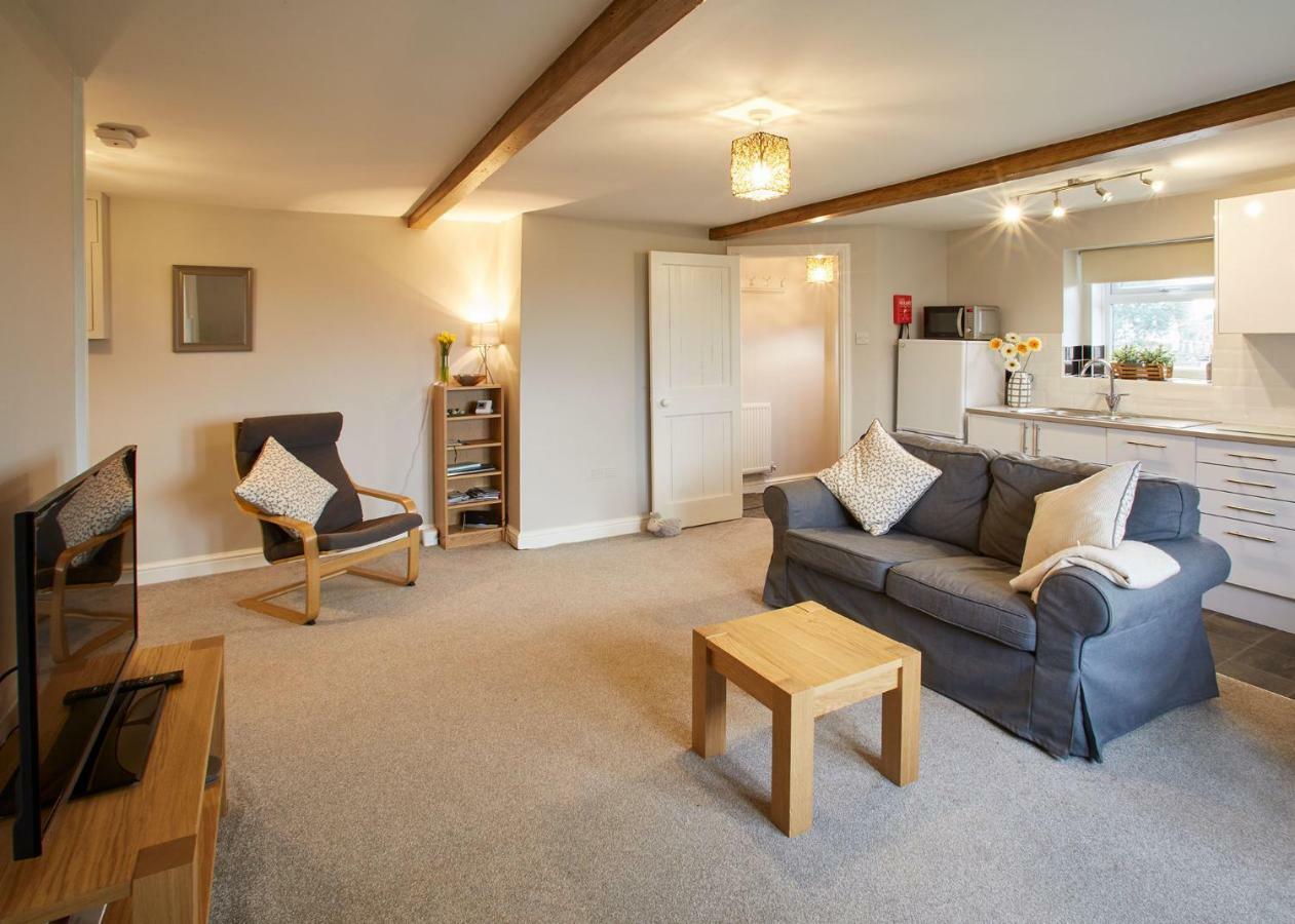 Host & Stay - Cosy Cottage Emley Exterior foto